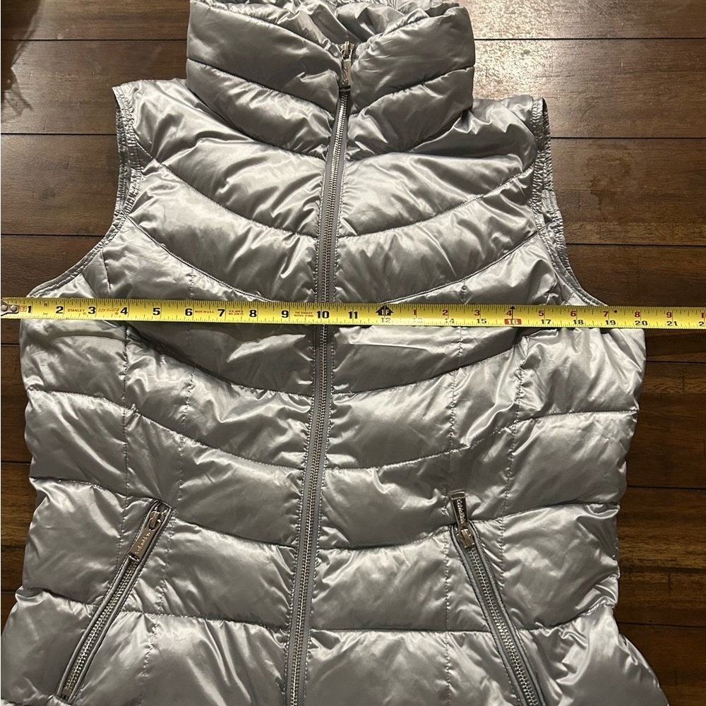 Calvin Klein Down Puffer Vest Size Medium Silver - Picture 9 of 14